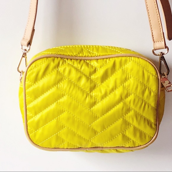 BEBE YELLOW SOPHIA QUILTED CAMERA CROSSBODY BAG - Picture 3 of 12